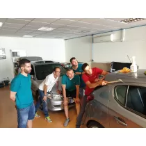 Cours de Réparation de bosses et de Grêle avec des Tiges de
